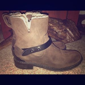 Rag and Bone Boots Sherpa Lined Sz. 9.5